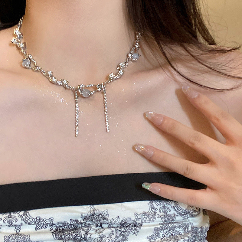 New Light Luxury Minority High-grade Sweet And Cool Clavicle Chain
