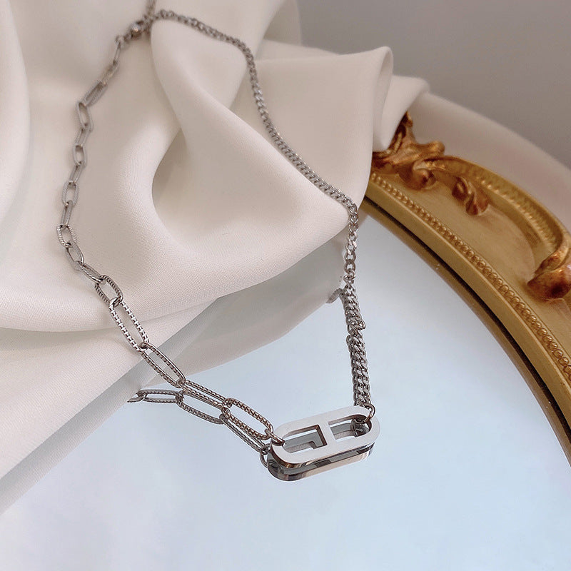 Personalized Clavicle Chain Temperament Retro New Trend Pendant